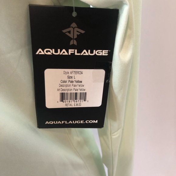 NWT Aquaflauge top provides UPF protection! - Picture 3 of 3